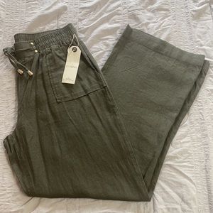 Women’s L brand new olive green pants